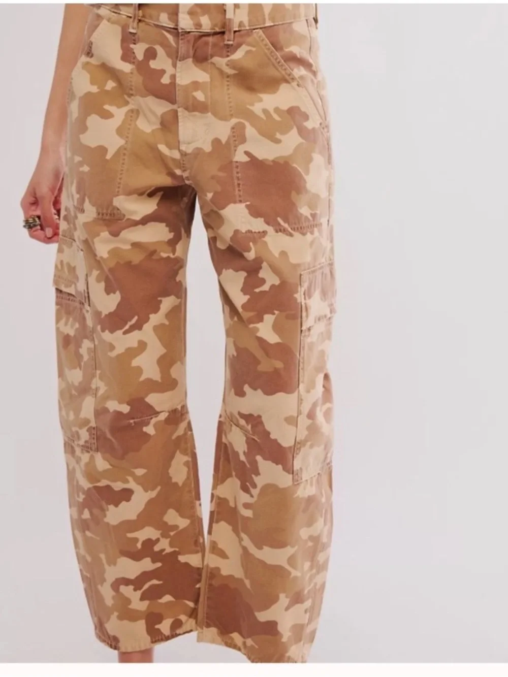 Citizens Of Humanity Marcelle Cargo Pants Sand Combo - Picture 3 of 5